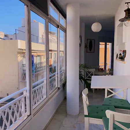 En La Carihuela-costa Del Sol توريمولينوس